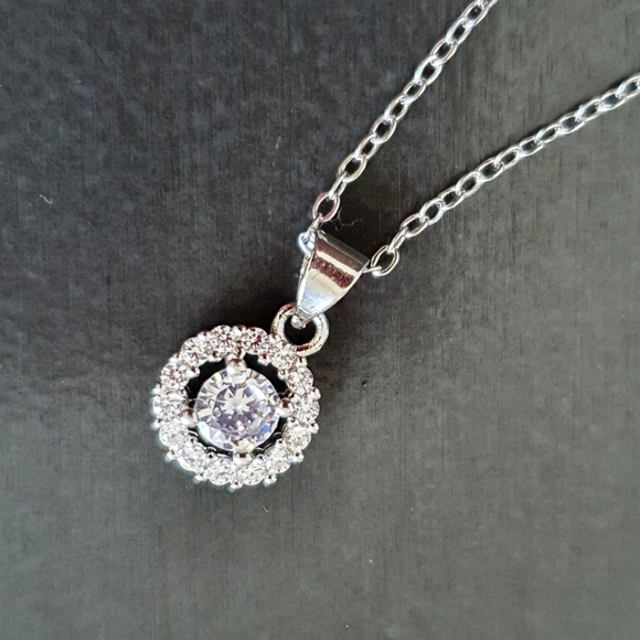 Classic Round Pendant Necklace - Picture 4 of 4